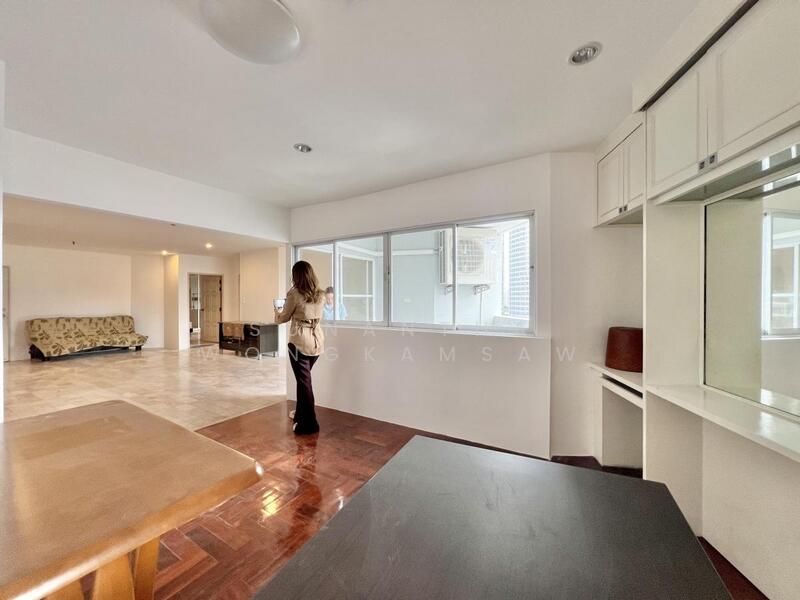 Fifty Fifth Tower, Bangkok, 84 Soi Sukhumvit 55, Sukhumvit Road, Khlong Tan Nua, Watthana, Bangkok, 2 Bedrooms, 164 sqm, Condo For Sale, by Sunantha Wongkamsaw, 500074114 - DDproperty.com