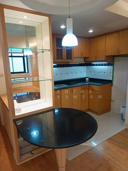 ขาย - Pipat Place : พิพัฒน์ เพลส คอนโดมิเนียม, กรุงเทพ