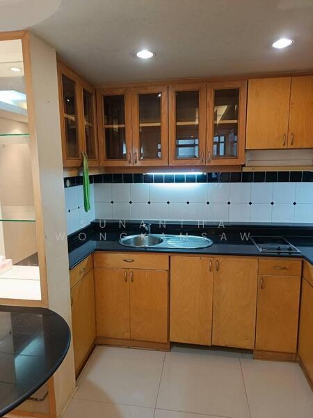 ขาย - Pipat Place : พิพัฒน์ เพลส คอนโดมิเนียม, กรุงเทพ