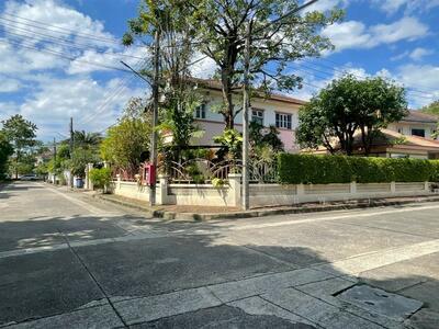 ขาย - Manthana Phraya Suren : มัณฑนา พระยาสุเรนทร์, กรุงเทพ