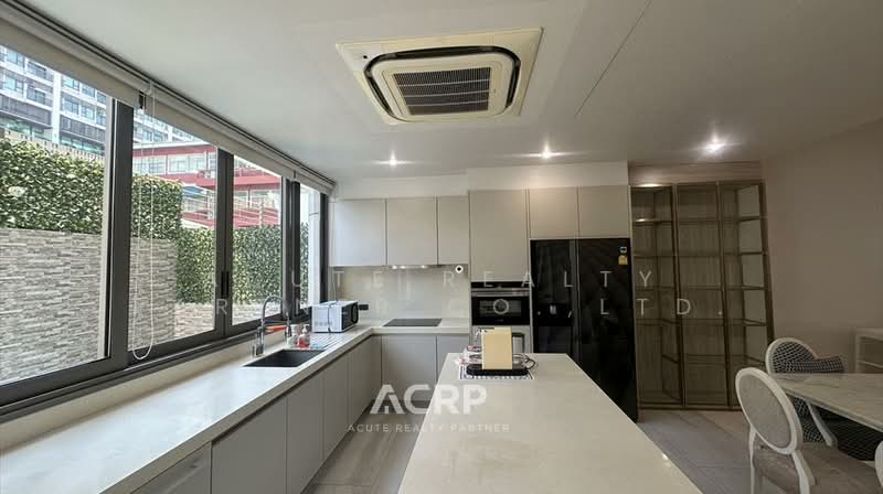 Quarter 39, Bangkok, 138 Soi Sukhumvit 39, Khlong Tan Nua, Watthana, Bangkok, 4 Bedrooms, 500 sqm, Townhouse For Rent, by Acute Realty Partner Co.,Ltd., 500074608 - DDproperty.com