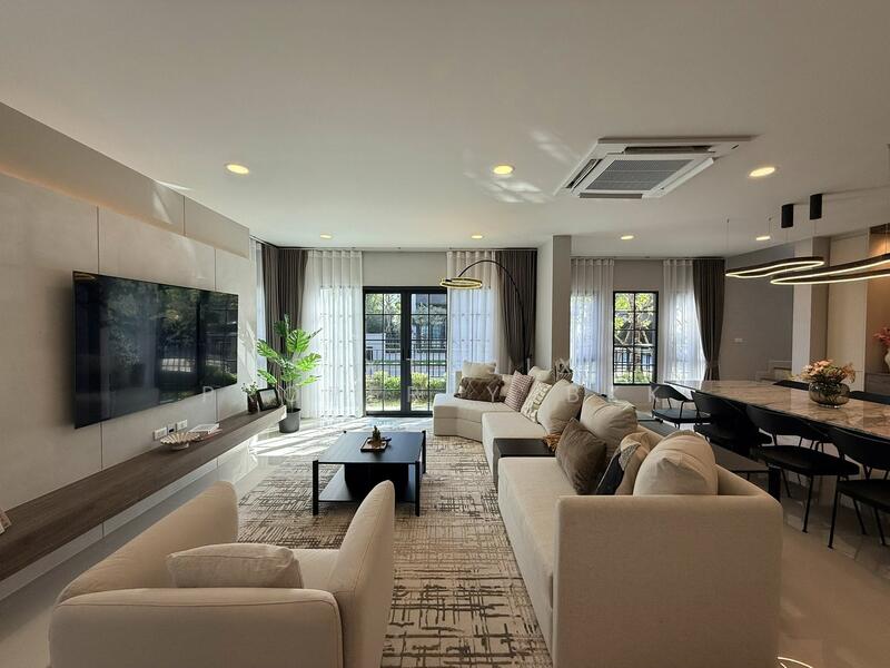 Centro Bangna, Samut Prakan, 111 Soi 3, Bang Kaeo, Bang Plee, Samut Prakan, 4 Bedrooms, 303 sqm, Single Detached House For Rent, by SIXTYSIX PROPERTY-BKK, 500075065 - DDproperty.com