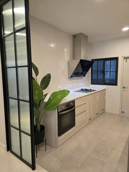 Centro Bangna, Samut Prakan, 111 Soi 3, Bang Kaeo, Bang Plee, Samut Prakan, 4 Bedrooms, 303 sqm, Single Detached House For Rent, by SIXTYSIX PROPERTY-BKK, 500075065 - DDproperty.com