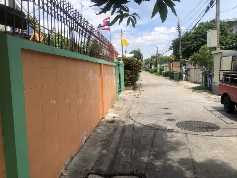 House with Land for Rent,At Sena Nikhom Soi 1, Yak 17 Chatuchak,Bangkok, Bangkok, เสนานิคม, Sena Nikhom, Chatuchak, Bangkok, 4 Bedrooms, 200 sqm, Single Detached House For Rent, by ณปภัช ธวงค์ไพ, 500076339 - DDproperty.com