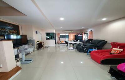 ขาย - ทาวน์เฮ้าส์ 3-ห้องนอน, กรุงเทพ