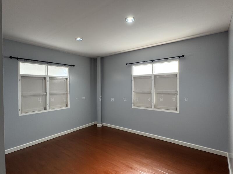 For Rent - ทำเล BTS วุฒากาศ เอกชัย 34 ให้เช่าบ้านแฝดสไตล์บ้านเดี่ยว บ้านสวย บ้านใหม่ 3 นอน พร้อมอยู่, Bangkok