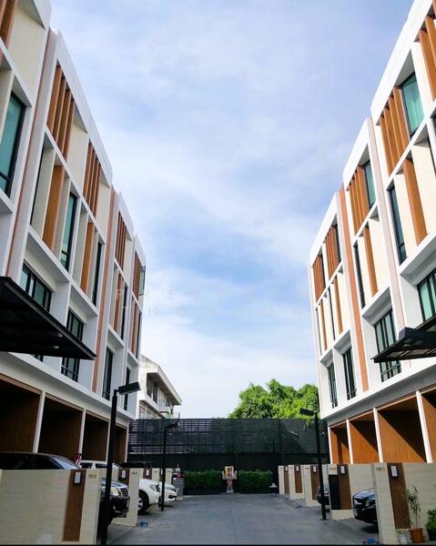 For Sale - The Author - Ratchada 32, Bangkok