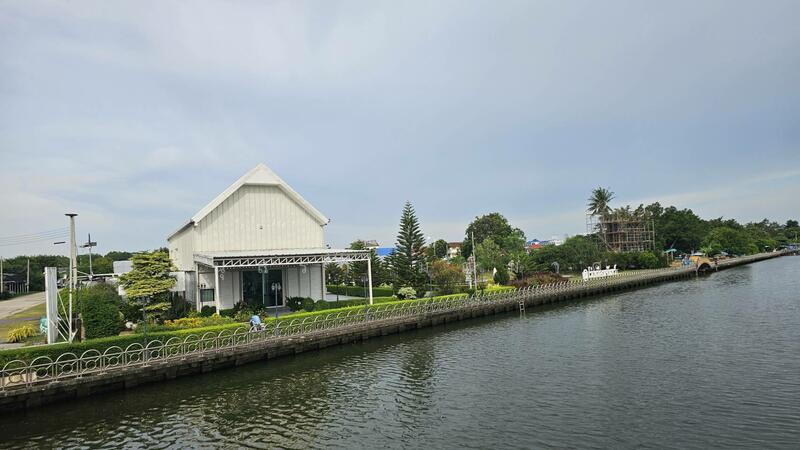 ขาย - ที่ดินทวีวัฒนา พร้อมสิ่งปลูกสร้าง ร้านอาหาร คาเฟ่ โรงเรือนปลูกผัก, กรุงเทพ