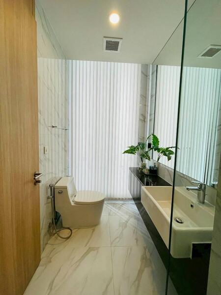 Noble BE19 Sukhumvit, Bangkok, 89 Sukhumvit 19 Alley, Khlong Tan Nua, Watthana, Bangkok, 2 Bedrooms, 61 sqm, Condo For Sale, by จุฑารัตน์ กิจสุบรรณ, 500079809 - DDproperty.com