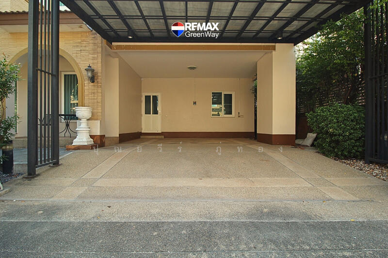 ลัดดารมย์อิลิแกนซ์ วงแหวน สาทร 80 ตรว.