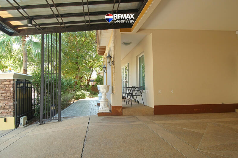 ลัดดารมย์อิลิแกนซ์ วงแหวน สาทร 80 ตรว.