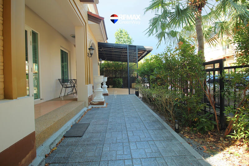 ลัดดารมย์อิลิแกนซ์ วงแหวน สาทร 80 ตรว.