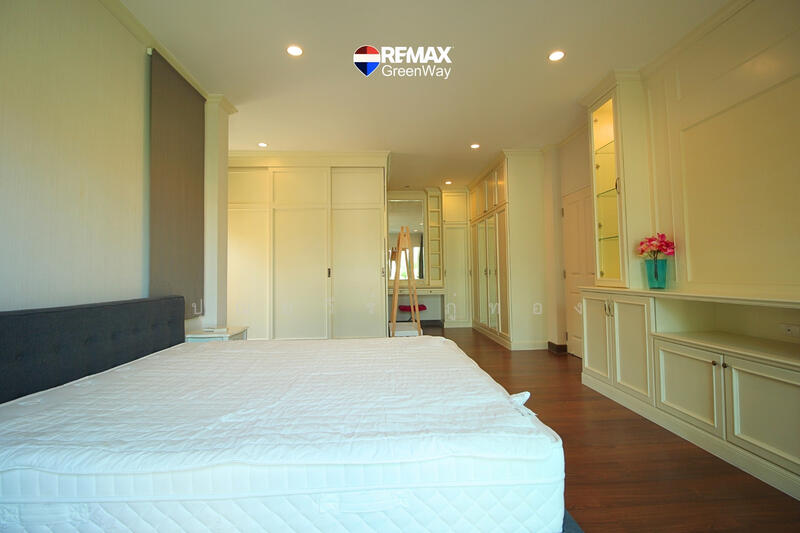 ลัดดารมย์อิลิแกนซ์ วงแหวน สาทร 80 ตรว.