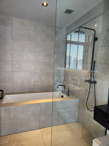 The Lofts Asoke, Bangkok, Sukhumvit 21 Road, Khlongtoei Nua, Watthana, Bangkok, 2 Bedrooms, 86 sqm, Condo For Rent, by Vasuntaraporn Sattanyoo, 500079911 - DDproperty.com