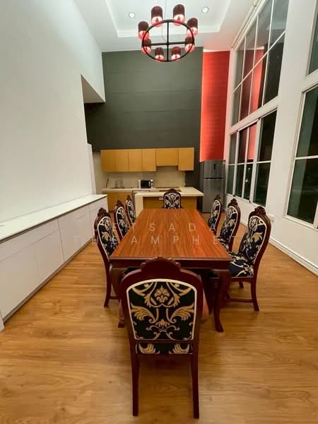 Baan Klang Krung Thonglor, Bangkok, 55 Soi Sukhumvit 55, Khlong Tan Nua, Watthana, Bangkok, 5 Bedrooms, 456 sqm, Townhouse For Rent, by Jetsada Theamphet, 500080202 - DDproperty.com