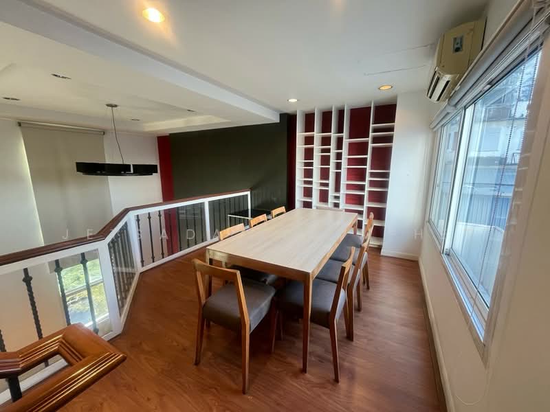 Baan Klang Krung Thonglor, Bangkok, 55 Soi Sukhumvit 55, Khlong Tan Nua, Watthana, Bangkok, 5 Bedrooms, 456 sqm, Townhouse For Rent, by Jetsada Theamphet, 500080202 - DDproperty.com