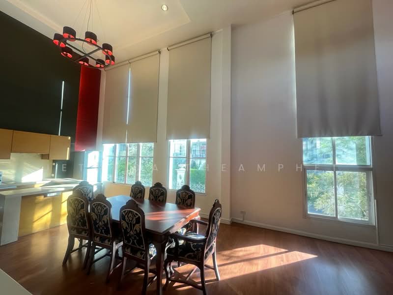 Baan Klang Krung Thonglor, Bangkok, 55 Soi Sukhumvit 55, Khlong Tan Nua, Watthana, Bangkok, 5 Bedrooms, 456 sqm, Townhouse For Rent, by Jetsada Theamphet, 500080202 - DDproperty.com