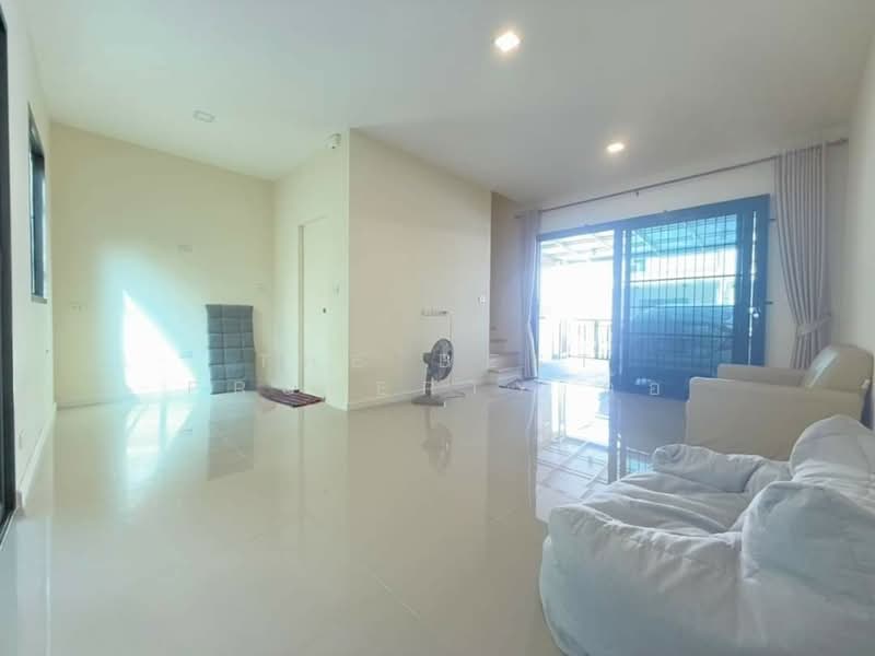 Reseo Home Wongwaen-Ramintra : เรซิโอ โฮม วงแหวน-รามอินทรา, กรุงเทพ, ซอยทองคำ ถนนกาญจนาภิเษก, ท่าแร้ง, บางเขน, กรุงเทพ, 106 ตร.ม., ทาวน์เฮ้าส์ ขาย, โดย The Best Property ก้อ, 500080696 - DDproperty.com