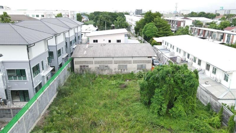 For Sale - โกดัง 1 ชั้น 100 ตร.ว. โกดัง ซอยรัชดา-รามอินทรา3, Bangkok