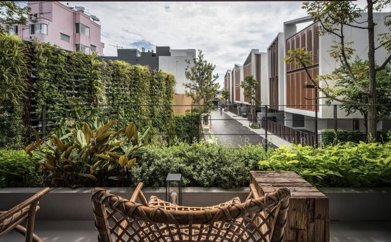 Single house at Ekkamai, Bangkok, Khlong Tan Nua, Watthana, Bangkok, 4 Bedrooms, 500 sqm, Single Detached House For Rent, by The Luxe Group, 500080834 - DDproperty.com