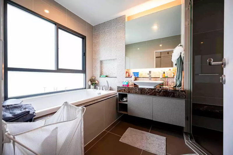 Burasiri Pattanakarn, Bangkok, New Pattanakarn Road, Prawet, Bangkok, 4 Bedrooms, 257 sqm, Single Detached House For Sale, by The Luxe Group, 500080890 - DDproperty.com