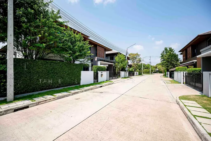 Burasiri Pattanakarn, Bangkok, New Pattanakarn Road, Prawet, Bangkok, 4 Bedrooms, 257 sqm, Single Detached House For Sale, by The Luxe Group, 500080890 - DDproperty.com