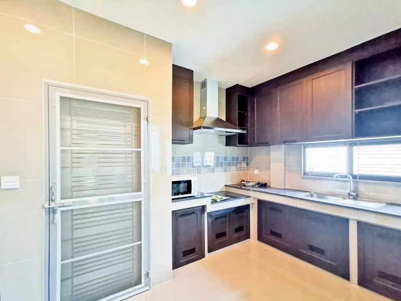 Setthasiri Pattanakarn, Bangkok, Phatthanakan-Onnut Road (New Cut), Prawet, Bangkok, 4 Bedrooms, 352 sqm, Single Detached House For Sale, by The Luxe Group, 500081950 - DDproperty.com