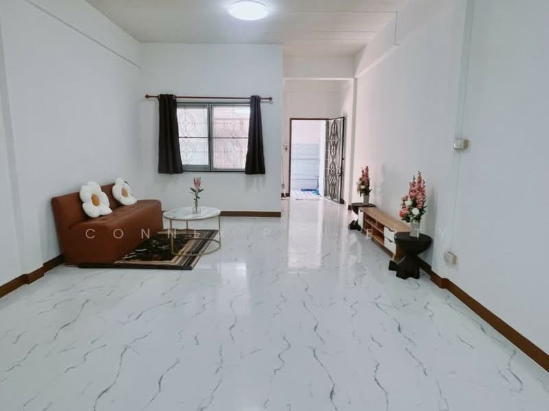 Baan Thanyaphuek Suwinthawong 11, Bangkok, Soi Phdungphan 11, Suwinthawong Road, Nong Chok, Bangkok, 2 Bedrooms, 100 sqm, Townhouse For Sale, by Connex Property, 500083385 - DDproperty.com