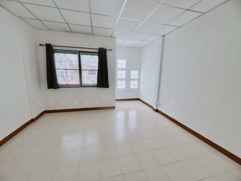Baan Thanyaphuek Suwinthawong 11, Bangkok, Soi Phdungphan 11, Suwinthawong Road, Nong Chok, Bangkok, 2 Bedrooms, 100 sqm, Townhouse For Sale, by Connex Property, 500083385 - DDproperty.com