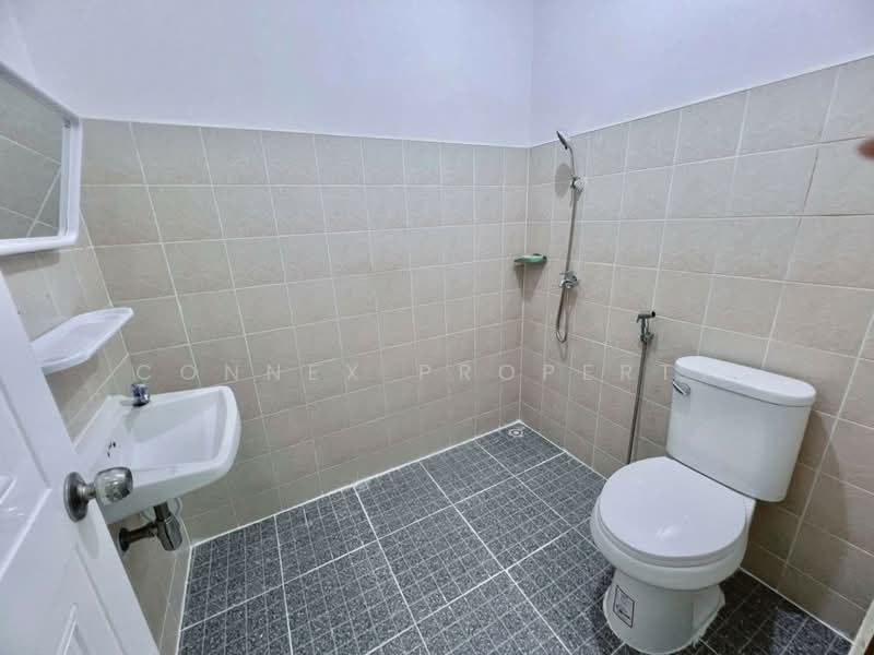 Baan Thanyaphuek Suwinthawong 11, Bangkok, Soi Phdungphan 11, Suwinthawong Road, Nong Chok, Bangkok, 2 Bedrooms, 100 sqm, Townhouse For Sale, by Connex Property, 500083385 - DDproperty.com