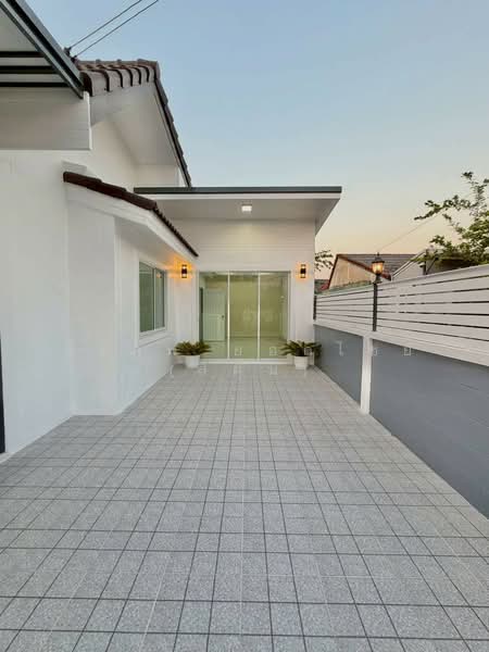 Baan Buathong 4 : บ้านบัวทอง 4, นนทบุรี, ถ.บ้านกล้วย-ไทรน้อย, พิมลราช, บางบัวทอง, นนทบุรี, 120 ตร.ม., ทาวน์เฮ้าส์ ขาย, โดย สรภพ ยอดไชย (สีฝุ่น), 500083834 - DDproperty.com