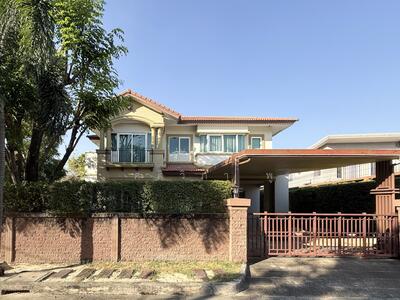 ขาย - Laddarom Watcharapol-Rattanakosin : ลัดดารมย์ วัชรพล–รัตนโกสินทร์, กรุงเทพ