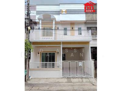 ขาย - ขายทาวน์โฮม เพชรเกษม 112 หมู่บ้านณัฐกานต์ หนองแขม ทาวน์โฮมรีโนเวทใหม่ ใกล้วิทยาลัยธนบุรี, กรุงเทพ