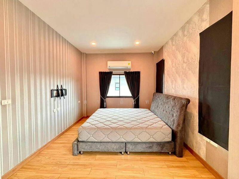 ขาย - ศรีราชา, ชลบุรี