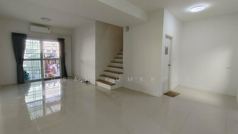 โถงชั้นล่าง