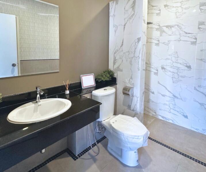 ห้องน้ำชั้นบน