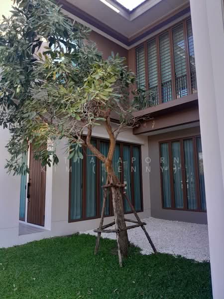 Burasiri Krungthep Kreetha, Bangkok, 95 Soi Pracha Ruam Chai, Hua Mak, Bang Kapi, Bangkok, 4 Bedrooms, 300 sqm, Single Detached House For Rent, by Tittayaporn Kim (Jenny), 500084952 - DDproperty.com