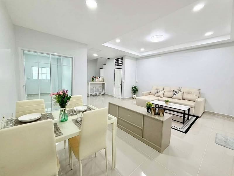 Ubon Chat 2, Nonthaburi, 11 Soi Ubonchat Village 2, Bang Rak Noi, Muang Nonthaburi, Nonthaburi, 3 Bedrooms, 130 sqm, Townhouse For Sale, by บุษบากร (เจี๊ยบ), 500084967 - DDproperty.com