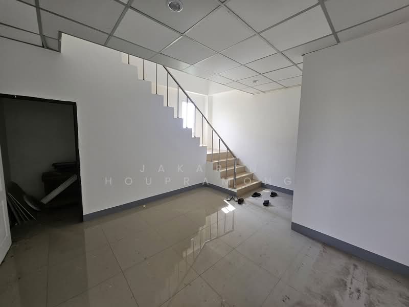 For Rent - ให้เช่าโกดัง ลาดหลุมแก้ว ปทุมธานี พื้นที่ 600 ตรม ใกล้ถนน บางเลน - ปทุม, Pathum Thani