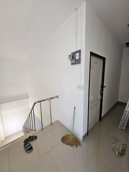 For Rent - ให้เช่าโกดัง ลาดหลุมแก้ว ปทุมธานี พื้นที่ 600 ตรม ใกล้ถนน บางเลน - ปทุม, Pathum Thani