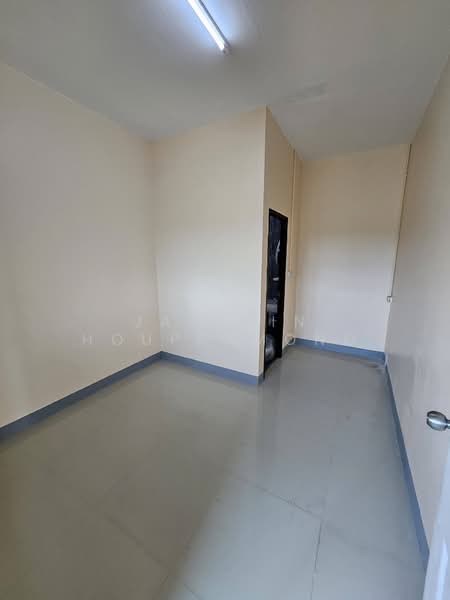 For Rent - ให้เช่าโกดัง ลาดหลุมแก้ว ปทุมธานี พื้นที่ 600 ตรม ใกล้ถนน บางเลน - ปทุม, Pathum Thani