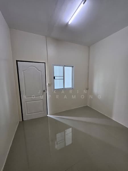 For Rent - ให้เช่าโกดัง ลาดหลุมแก้ว ปทุมธานี พื้นที่ 600 ตรม ใกล้ถนน บางเลน - ปทุม, Pathum Thani