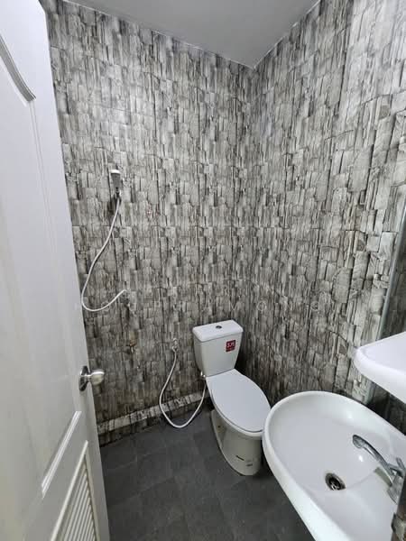 For Rent - ให้เช่าโกดัง ลาดหลุมแก้ว ปทุมธานี พื้นที่ 600 ตรม ใกล้ถนน บางเลน - ปทุม, Pathum Thani