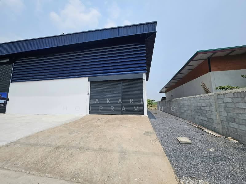 ให้เช่าโกดัง ลาดหลุมแก้ว ปทุมธานี พื้นที่ 600 ตรม ใกล้ถนน บางเลน - ปทุม, Pathum Thani, Ra Haeng, Lat Lum Kaeo, Pathum Thani, , 400 sqm, Warehouse/Factory For Rent, by Jakarin Houpramong, 500085531 - DDproperty.com