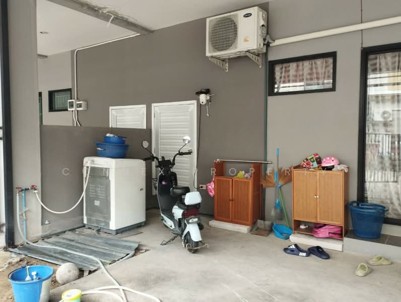 The Modish Ratchaphruek-Kanchanapisek, Pathum Thani, Ratchaphruek 77 Road, Khlong Phra Udom, Lat Lum Kaeo, Pathum Thani, 4 Bedrooms, 122 sqm, Townhouse For Sale, by Connex Property, 500085549 - DDproperty.com