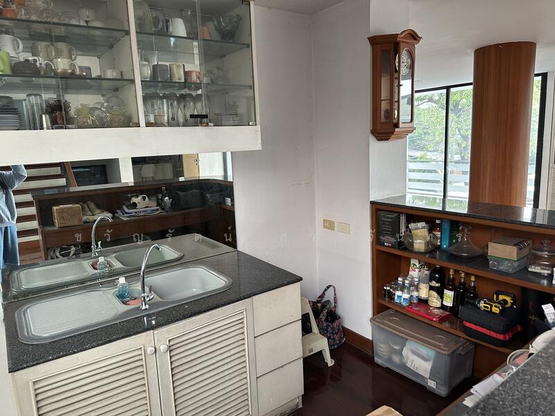 อาคาร 4 ชั้น ชั้น 2