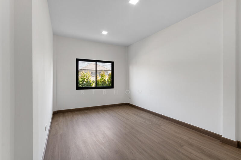 For Sale - หมู่บ้านกัญจน์เพชร ซ.ประชาอุทิศ 17, Bangkok