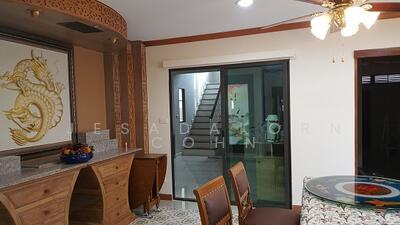 ขาย - บ้าน 4-ห้องนอน, กรุงเทพ