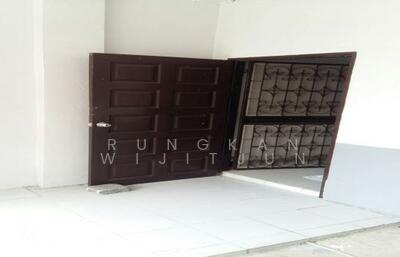 ขาย - ทาวน์เฮ้าส์ 3-ห้องนอน, กรุงเทพ