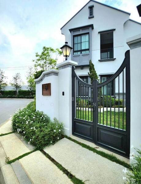 Nantawan Rama 9 - New Krungthepkreetha, Bangkok, Saphan Sung, Bangkok, 4 Bedrooms, 302 sqm, Single Detached House For Rent, by Eastblue Horizon, 500087236 - DDproperty.com
